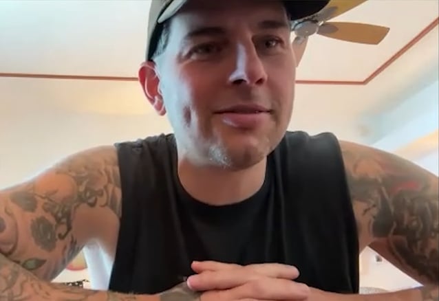 Вокалист AVENGED SEVENFOLD: «Легенд будет становиться меньше»