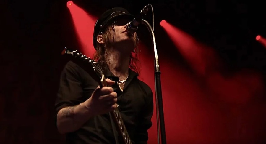 Профессиональное видео с выступления THE HELLACOPTERS