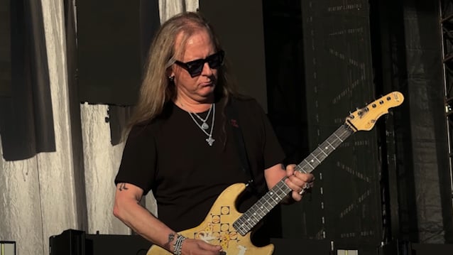 JERRY CANTRELL о планах ALICE IN CHAINS: «Что-то пошло не так»