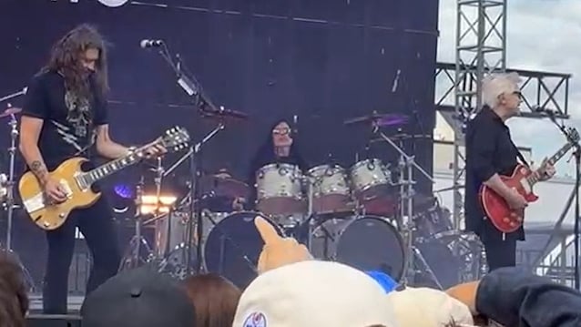 Видео полного выступления TRIUMPH