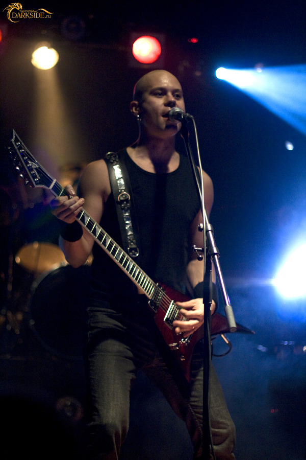Embraze 