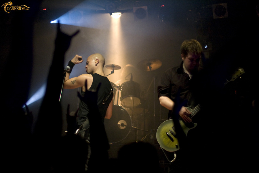Embraze 