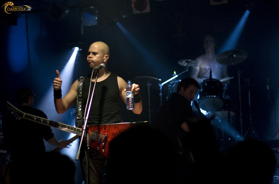 Embraze 
