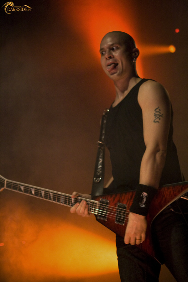 Embraze 
