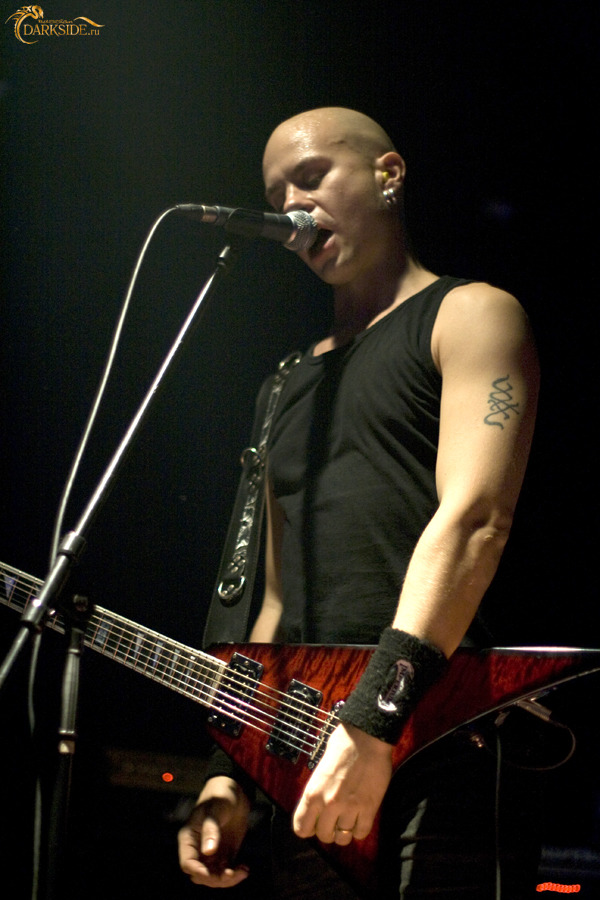 Embraze 