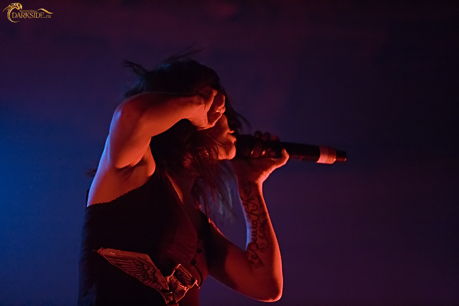 Flyleaf 