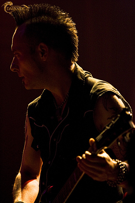 KMFDM 