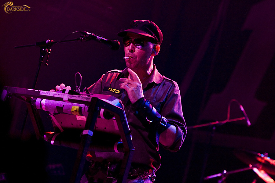 KMFDM 