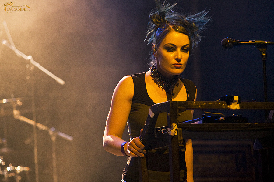 KMFDM 
