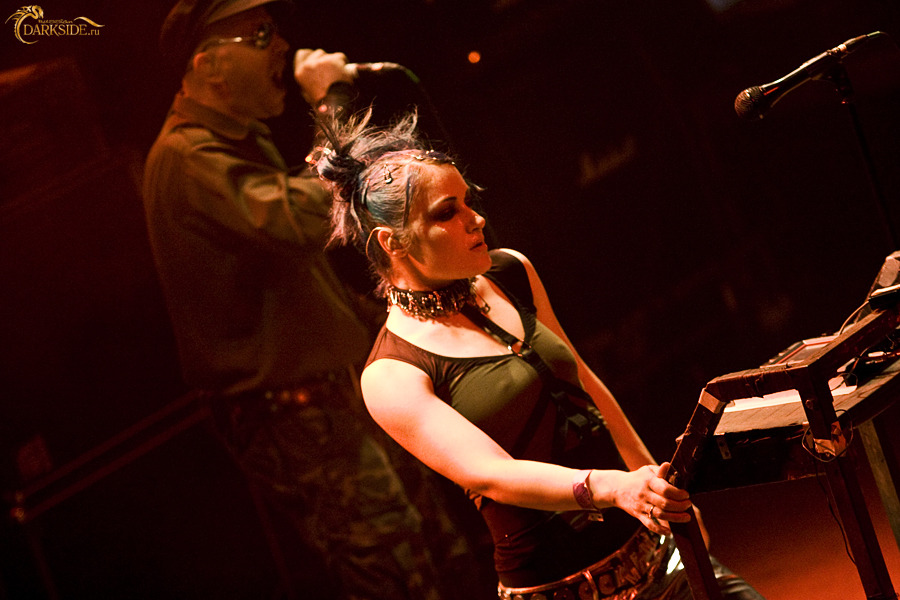 KMFDM 