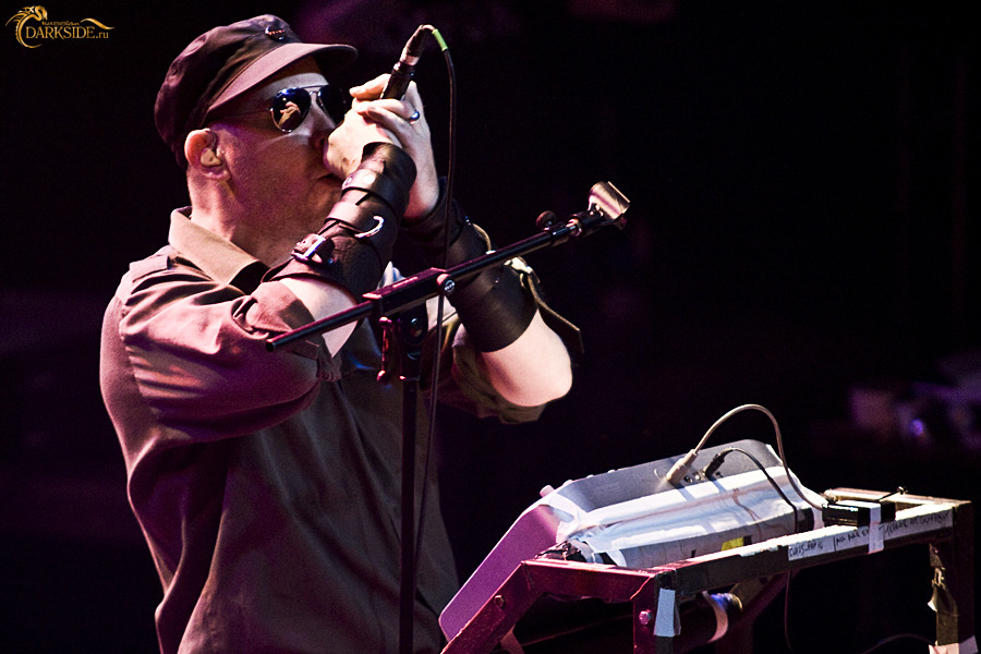 KMFDM 