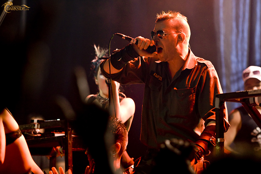 KMFDM 