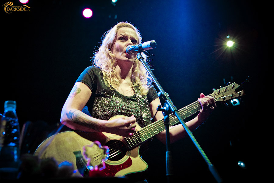 Anneke van Giersbergen & Danny Cavanagh  