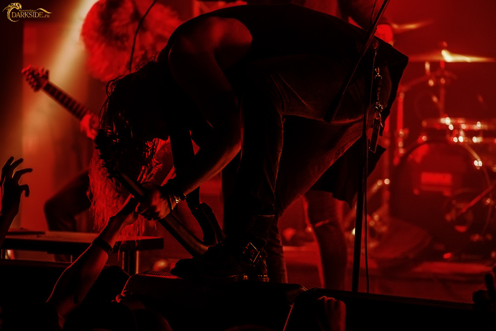 Betraying the Martyrs 