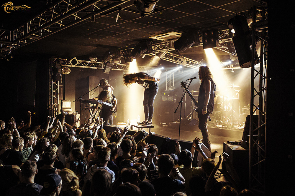 Betraying the Martyrs 