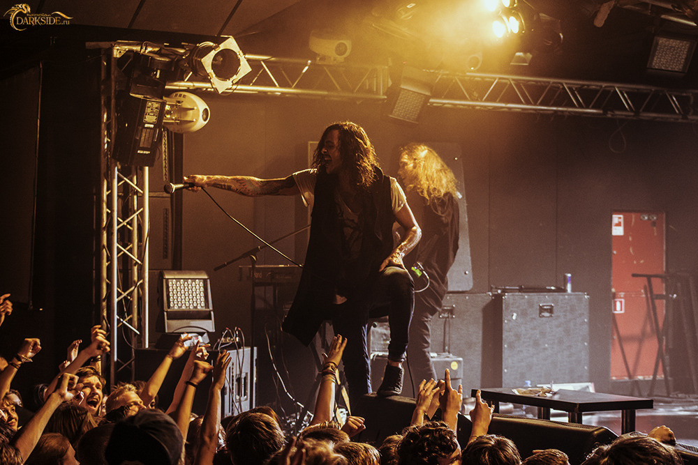 Betraying the Martyrs 