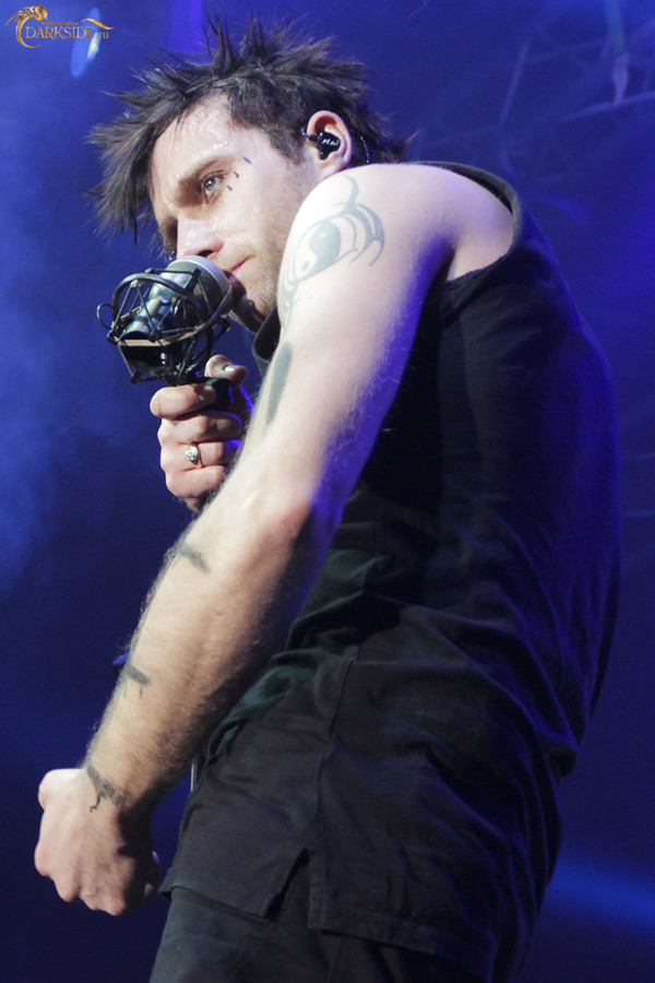 Three Days Grace 