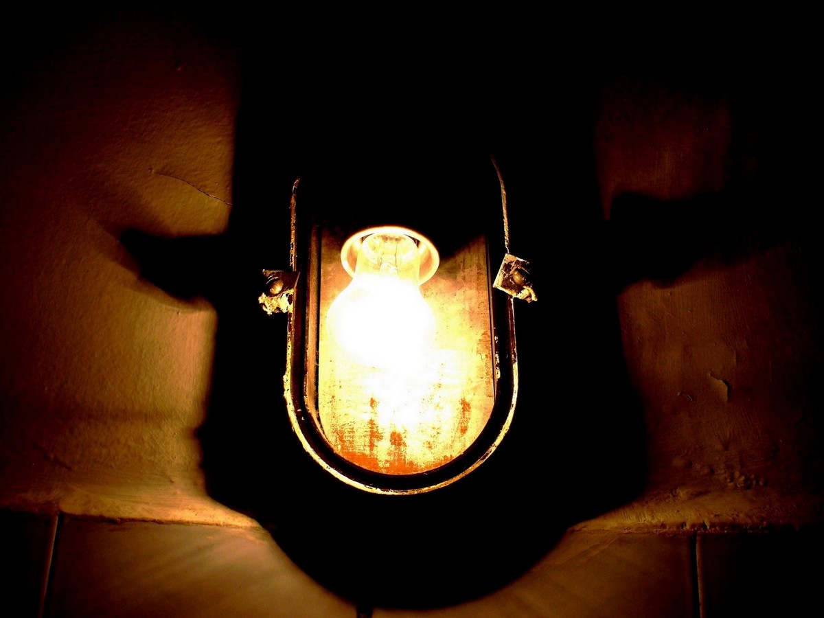 Light [In]Side